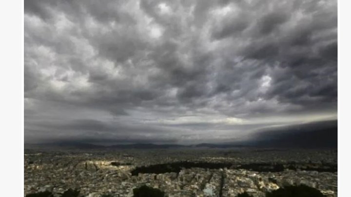 Καιρός: Συννεφιά και τοπικές βροχές – Χιόνια στα ορεινά