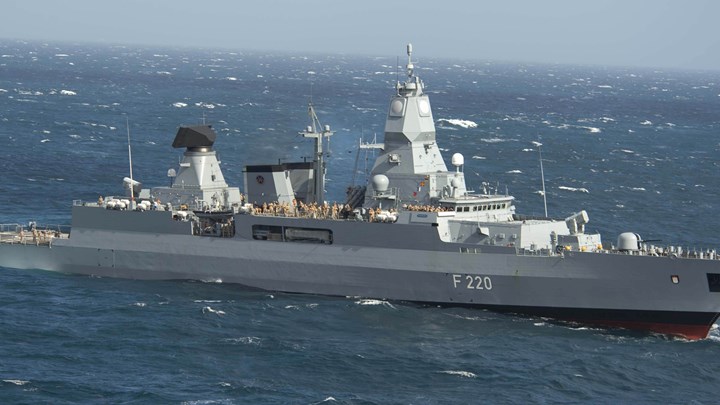 Der Spiegel: Η Άγκυρα εμπόδισε τον έλεγχο ύποπτου τουρκικού πλοίου από γερμανική φρεγάτα