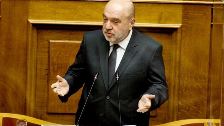 Αλεξιάδης: Απαλλαγή από την εισφορά αλληλεγγύης και έκπτωση στα τέλη κυκλοφορίας για γιατρούς και εργαζόμενους στα νοσοκομεία