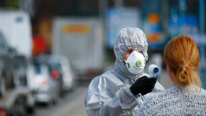 Ο κορονοϊός ηλικίες… δεν κοιτά – Τι δείχνουν τα στοιχεία για τους νέους