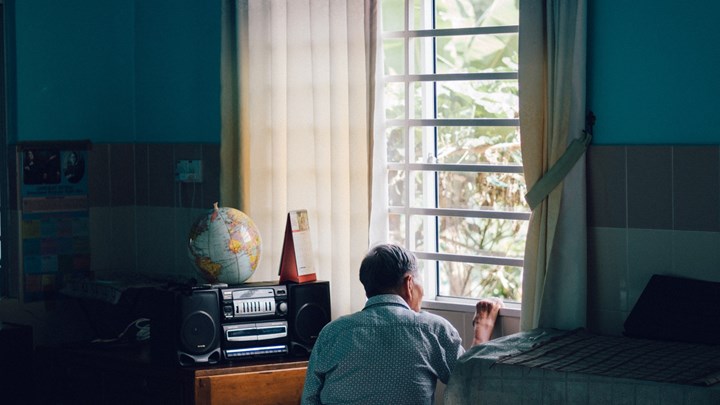 Οι επιπτώσεις της καραντίνας στην ψυχική υγεία και οι θεωρίες συνωμοσίας – Τι είπε στον Realfm ο επικεφαλής αποκαλυπτικής έρευνας του ΑΠΘ