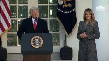 Μελάνια Τραμπ: Με νέο look η απερχόμενη Πρώτη Κυρία των ΗΠΑ – ΦΩΤΟ – ΒΙΝΤΕΟ