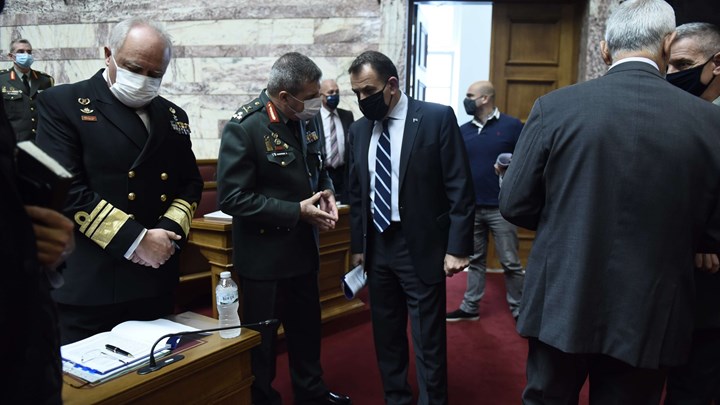 Εξοπλιστικός οργασμός με πίεση από το ΓΕΕΘΑ