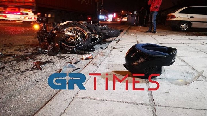 Θεσσαλονίκη: Τρομακτικό τροχαίο στα Διαβατά – Η μοτοσικλέτα έγινε “μπάλα φωτιάς” – ΒΙΝΤΕΟ