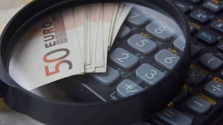 Αποζημίωση ειδικού σκοπού: Εγκρίθηκε το κονδύλι για 328.360 δικαιούχους – Ποιους αφορά