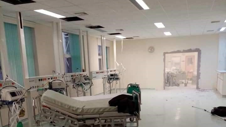 Κορονοϊός – Αλεξανδρούπολη: Γκρεμίζουν τοίχους στο Νοσοκομείο για να φτιάξουν κι άλλη ΜΕΘ