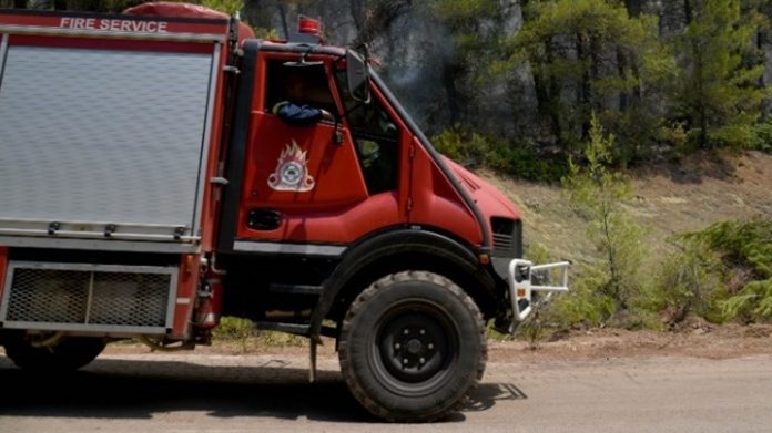 Φωτιά στον Μαραθώνα Αίγινας – Συναγερμός στην Πυροσβεστική