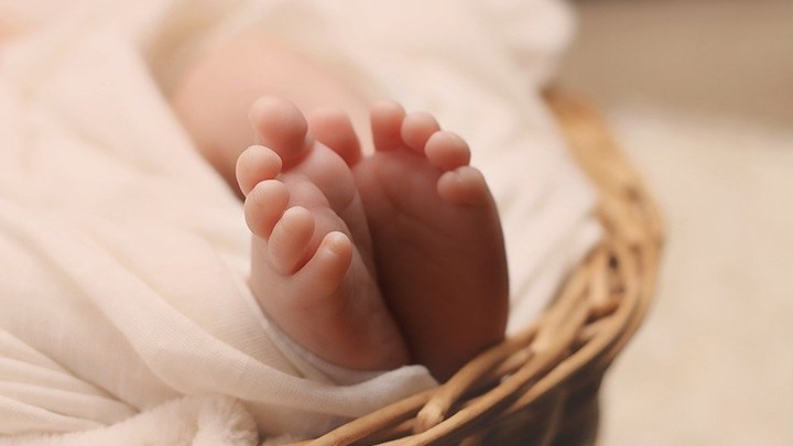 Σιγκαπούρη: Μωρό γεννήθηκε με αντισώματα κορονοϊού – Η μητέρα του είχε νοσήσει στην αρχή της εγκυμοσύνης