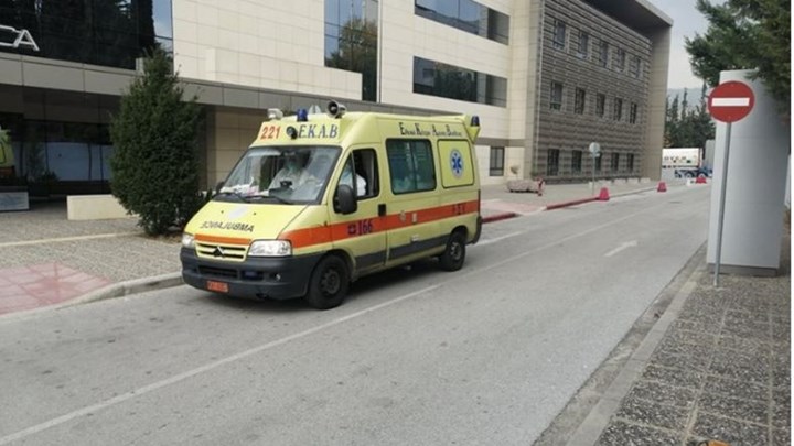 Κορονοϊός – Θεσσαλονίκη: Μεταφέρθηκαν σε ιδιωτική κλινική που έχει επιταχθεί οι πρώτοι ασθενείς – ΦΩΤΟ