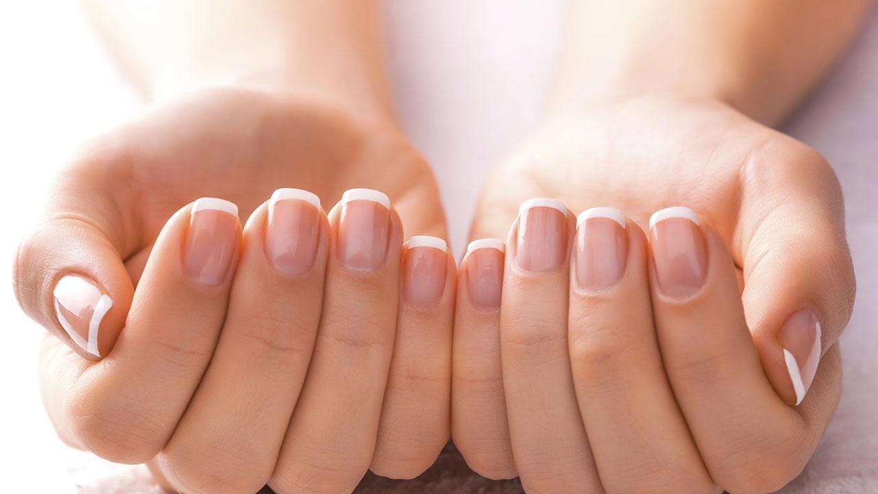 Lockdown: Το ενδεχόμενο να ανοίξουν και τα καταστήματα μανικιούρ–πεντικιούρ εξετάζει η κυβέρνηση