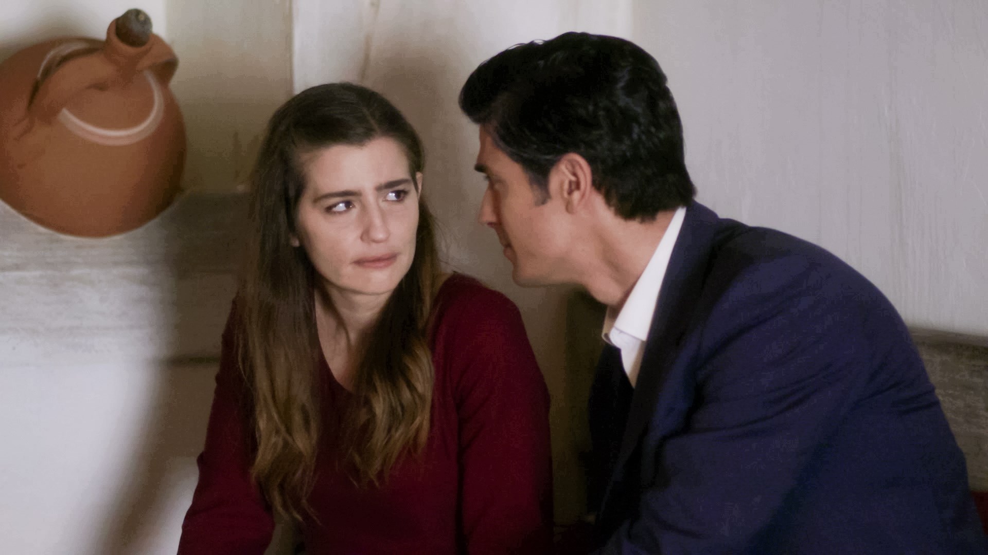 Άγριες Μέλισσες: Ο Δούκας δίνει στην Ελένη διορία για να φύγει από το Διαφάνι