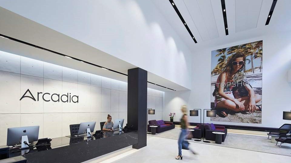 Arcadia: Πτώχευση για τον όμιλο του Σερ Φίλιπ Γκριν – Η άνοδος και η πτώση του Βρετανού αυτοκράτορα των ρούχων