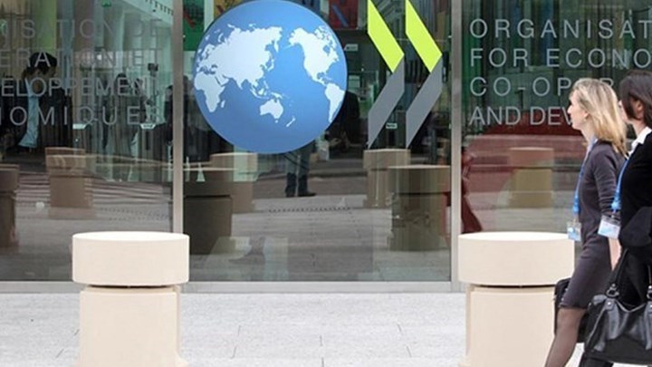 ΟΟΣΑ: Στο 10,1% η ύφεση στην Ελλάδα το 2020 – Ανάπτυξη 0,9% το 2021