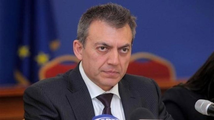 Βρούτσης: Πώς και πότε θα καταβληθεί το Δώρο Χριστουγέννων – Τι είπε για το επίδομα των 800 ευρώ