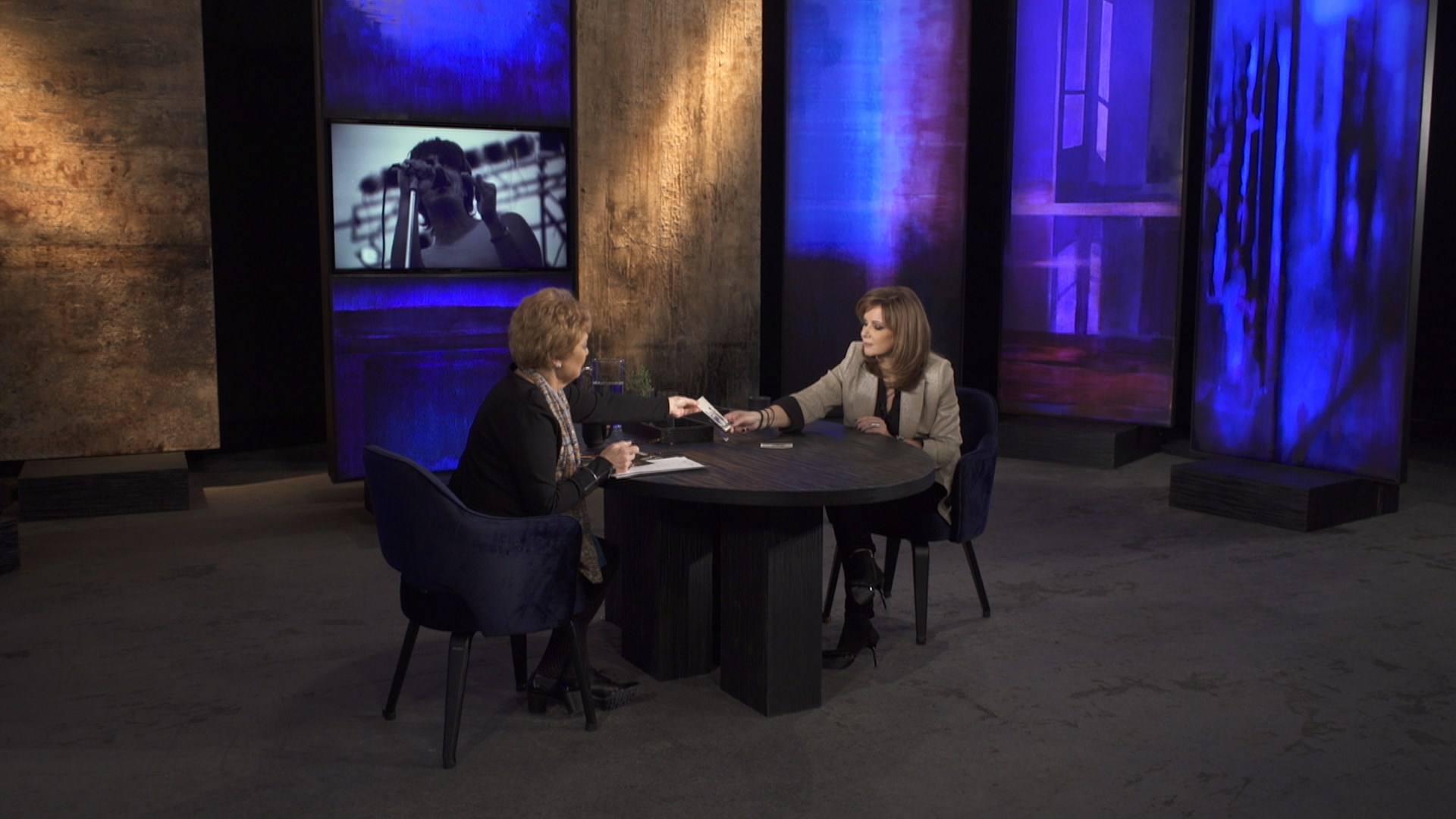 «Προσωπικά» με την Έλενα Κατρίτση: «Να μ’ αγαπάς». Αφιέρωμα στον Παύλο Σιδηρόπουλο, 30 χρόνια μετά