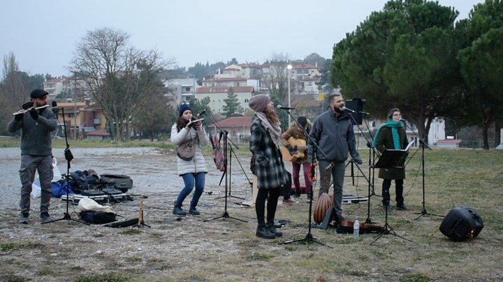 Θεσσαλονίκη: Έπαιξαν μουσική για τους ασθενείς και το προσωπικό του Παπανικολάου – ΦΩΤΟ – ΒΙΝΤΕΟ