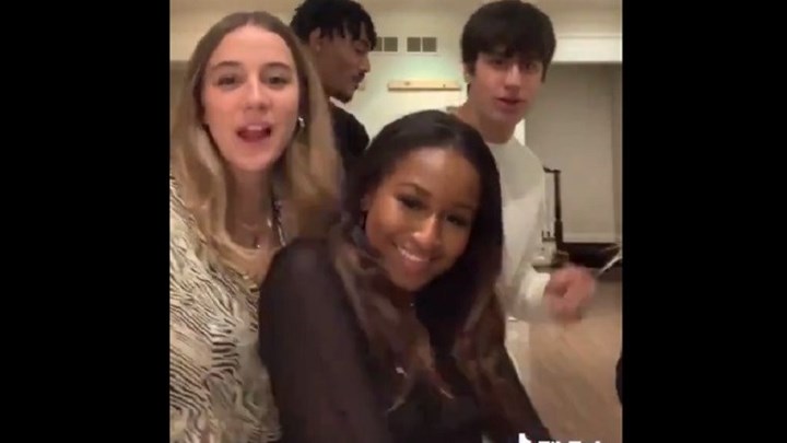 Viral το BINTEO της Σάσα Ομπάμα στο TikTok