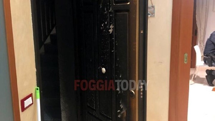 Αδιανόητο: Προσπάθησαν να κάψουν σπίτι ποδοσφαιριστή με την οικογένειά του μέσα – ΦΩΤΟ