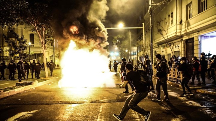 Περού: 19χρονος εργάτης σκοτώθηκε από αστυνομικά πυρά κατά τη διάρκεια διαδήλωσης