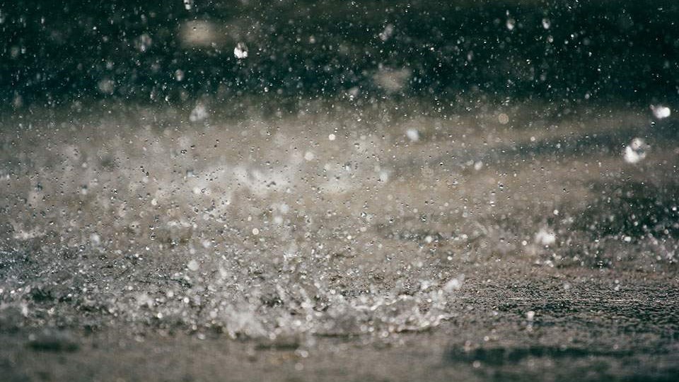 Καιρός: Βροχές, καταιγίδες και τοπικές χαλαζοπτώσεις – Πότε θα εξασθενήσουν τα φαινόμενα