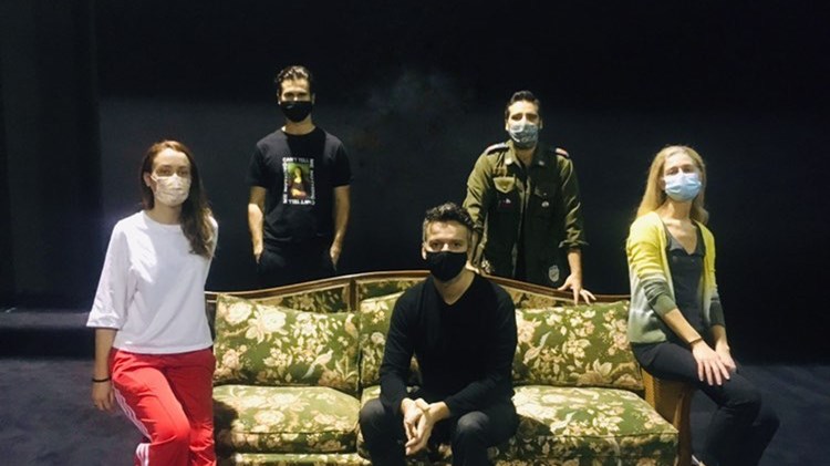 Το πρώτο κλικ απο τον “Γυάλινο Κόσμο” που ετοιμάζει ο Νανούρης στο Εθνικό