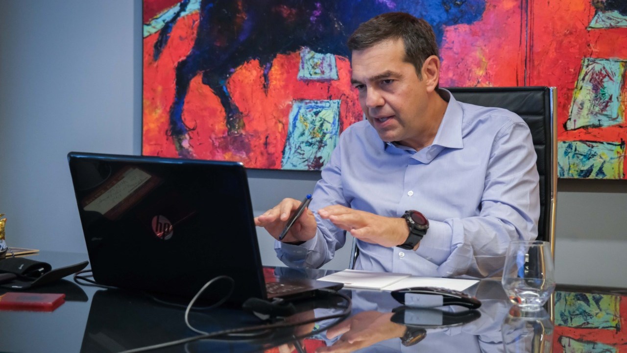 Τηλεδιάσκεψη Τσίπρα με λοιμωξιολόγους: Να υπάρξει πλήρης διαφάνεια επιδημιολογικών στοιχείων