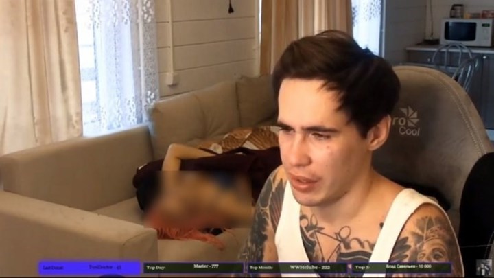 Φρίκη στη Ρωσία: Μπλόγκερ μετέδιδε ζωντανά μέσω YouTube τον θάνατο της εγκύου κοπέλας του