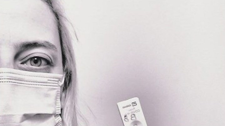 Η νοσηλεύτρια του “Σωτηρία” έχει κάθε λόγο να χαμογελά: Μου πρόσφεραν μέχρι και δωρεάν διαμονή