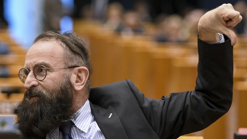 Πάρτι οργίων στις Βρυξέλλες: Πέρασαν τους αστυνομικούς για στρίπερ – Νέες αποκαλύψεις