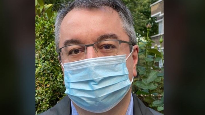 Κορονοϊός – Μόσιαλος: Οι τρεις λόγοι που τα παιδιά δεν θα έχουν προτεραιότητα στο εμβόλιο