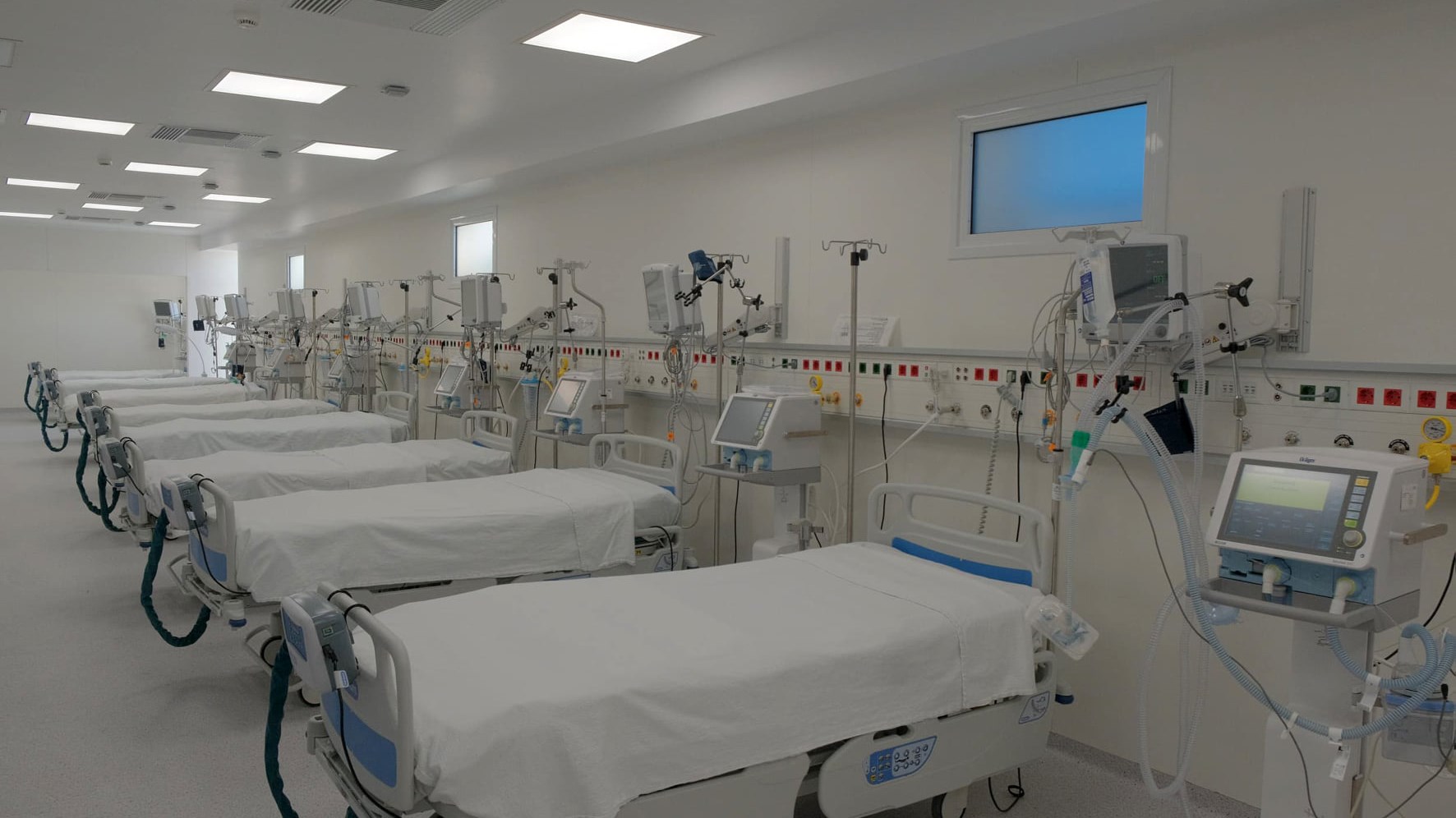 Κορονοϊός: Ο Κικίλιας εγκαινίασε 12 νέες κλίνες ΜΕΘ στο νοσοκομείο Νίκαιας – ΦΩΤΟ