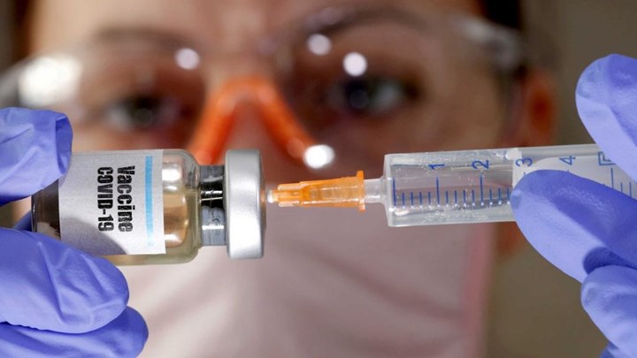 FDA: Αυτές είναι οι 7 πιο συχνές παρενέργειες του εμβολίου της Pfizer
