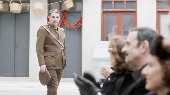 Άγριες Μέλισσες: Ο Δούκας πετάει την Πηνελόπη έξω από το σπίτι – Θα φύγει ο Βόσκαρης από το Διαφάνι;