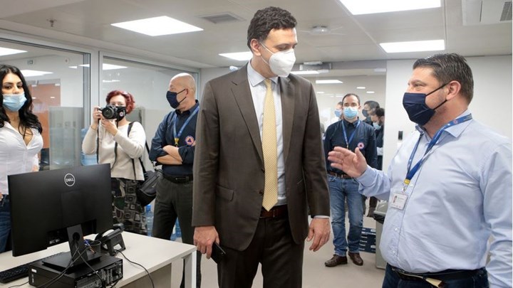 Μήνυμα Κικίλια – Χαρδαλιά: Βρισκόμαστε στα μισά της μάχης – Πρέπει να αντέξουμε