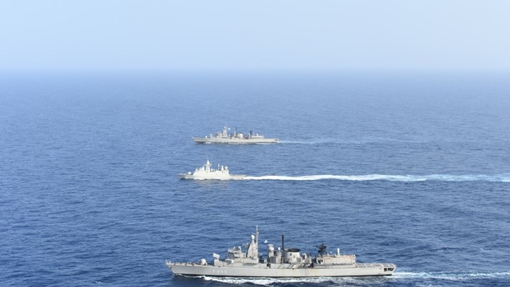 Νέα άσκηση-αστραπή του Πολεμικού Ναυτικού και της Αεροπορίας – Αυτή τη φορά με ΗΑΕ – ΦΩΤΟ