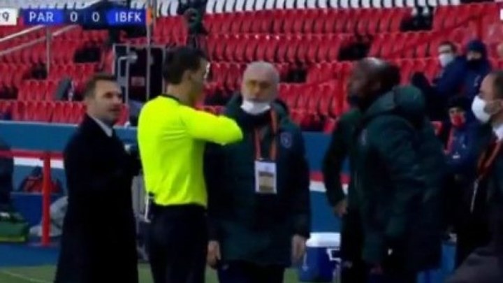 Χαμός στο Παρίσι: Aποχώρησε η Μπασακσεχίρ, επειδή ο «τέταρτος» αποκάλεσε «νέγρο» τον βοηθό προπονητή