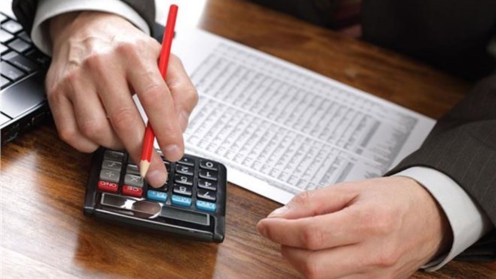 Εφορία: 106,2 δισ. ευρώ τα ληξιπρόθεσμα χρέη – Πόσοι οφειλέτες κινδυνεύουν με κατασχέσεις