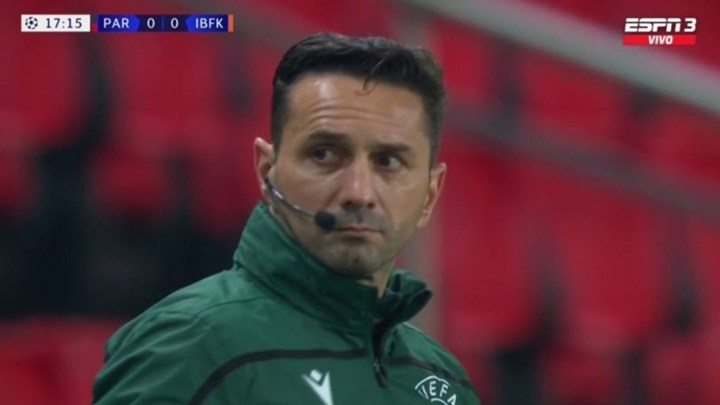 Ο διαιτητής που προκάλεσε το χάος στο Παρίσι: Όποιος με γνωρίζει, ξέρει ότι δεν είμαι ρατσιστής