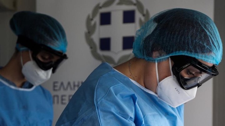 Κορονοϊός: “Καμπανάκι” Σαρηγιάννη για την Αττική – Τι δείχνει η επιδημιολογική καμπύλη