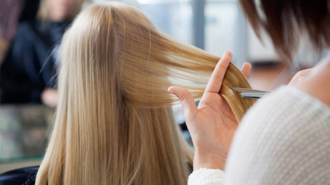 Επαγγελματικό Επιμελητήριο Αθηνών: Πότε ανοίγουν τα κομμωτήρια