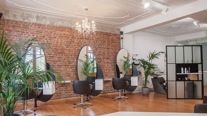 Αλαλούμ με το άνοιγμα των κομμωτηρίων – Τι θα γίνει με το λιανεμπόριο