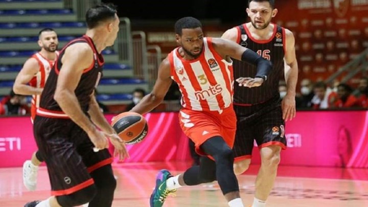 Ολυμπιακός-Βαλένθια 16-25 (10′)