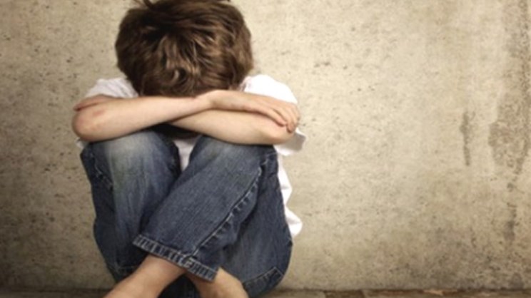 Φρίκη στη Ρόδο: 47χρονος βιντεοσκοπούσε 18χρονο που βίαζε τον ανήλικο αδερφό του