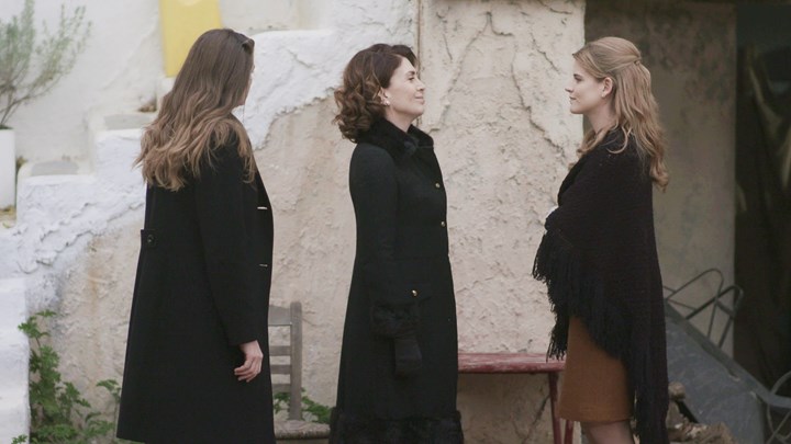 Άγριες Μέλισσες: Μυρσίνη και Δρόσω αντιμέτωπες – Τι θα γίνει όταν μάθει το ένοχο μυστικό του Δούκα