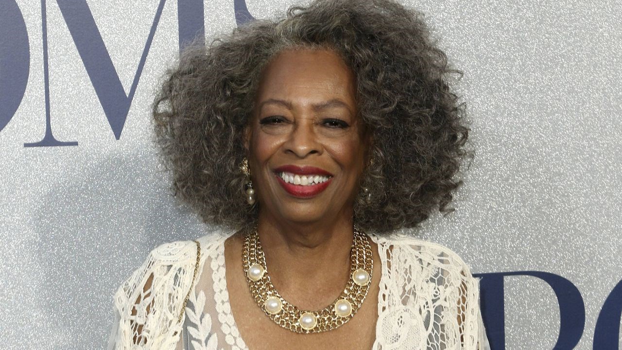 Πέθανε η ηθοποιός Carol Sutton από επιπλοκές του κορονοϊού