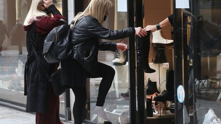 Γεωργιάδης για δοκιμή παπουτσιών στον δρόμο: Μην παραβιάζετε τα μέτρα, θα σταματήσουμε το click away