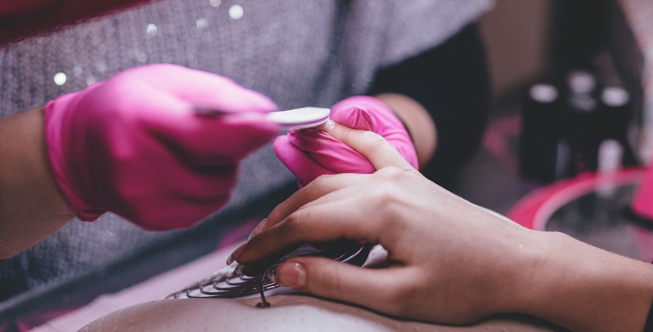 Περιποίηση νυχιών: Έτσι θα λειτουργούν τα καταστήματα για μανικιούρ-πεντικιούρ