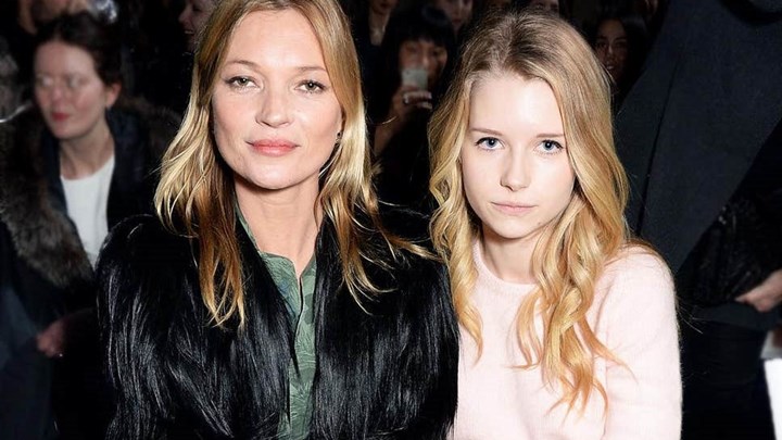 Σάλος με την ανάρτηση της Λότι Μος: Ο κορονοϊός, τα φιλιά στο στόμα και οι σούπερ μεταδότες – ΦΩΤΟ