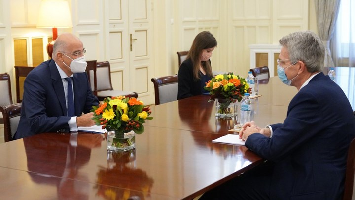 Συνάντηση Δένδια-Πάιατ: Στο επίκεντρο οι αμερικανικές κυρώσεις στην Τουρκία