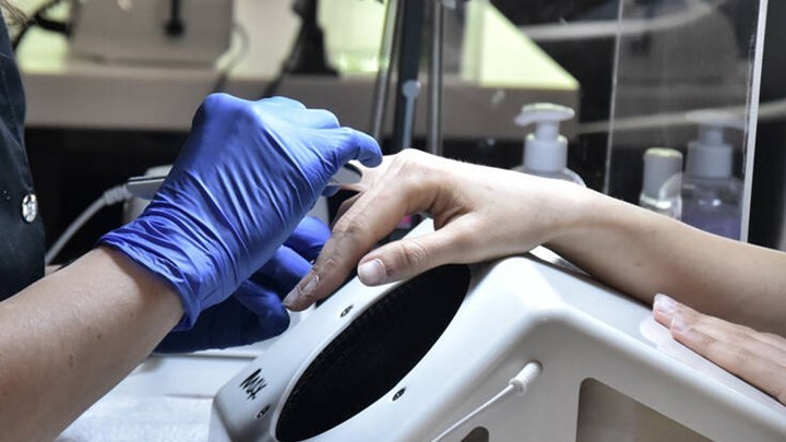 “Κούρεμα” ενοικίου 80%: Εκτός κουρεία και νυχάδικα – Τι ισχύει για τα καταστήματα με click away και take away